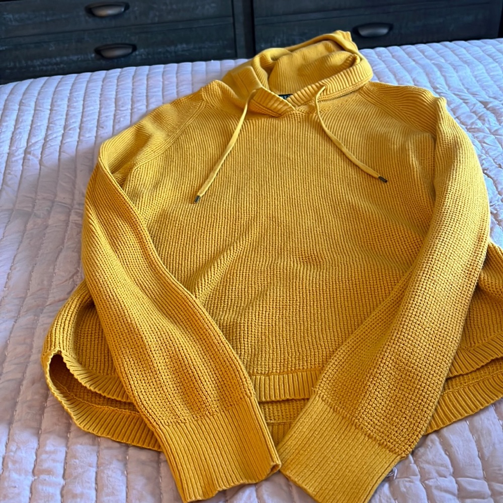 Hooded sweater